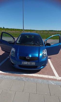 Toyota Yaris cena 8900 przebieg: 121000, rok produkcji 2006 z Białystok małe 67